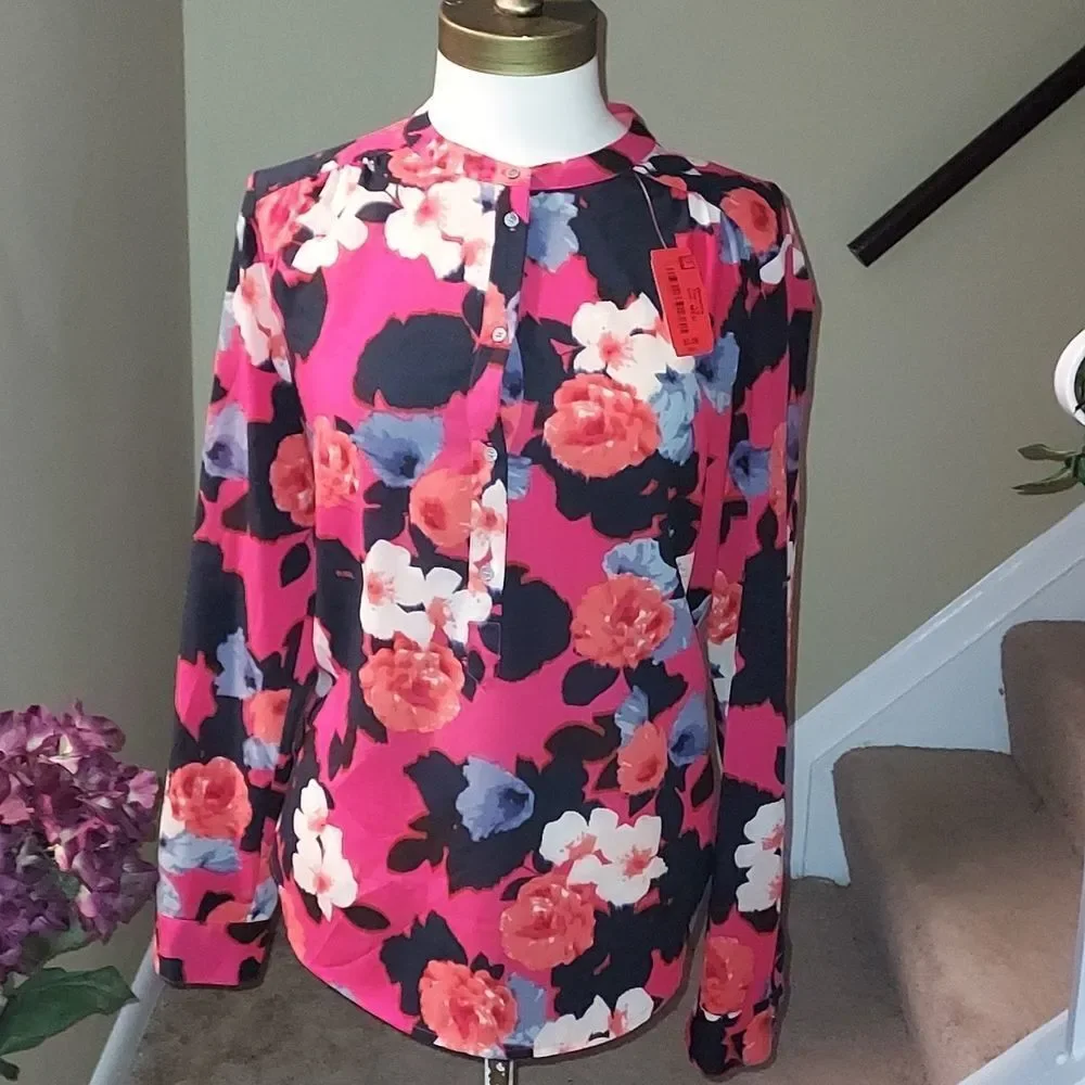 J.CREW  Pink Floral Print All Day Wear blouse  size M In excellent condition
